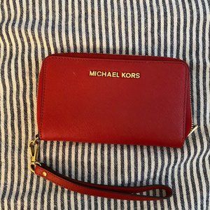 Michael Kors Multi-Function Large leather wristlet